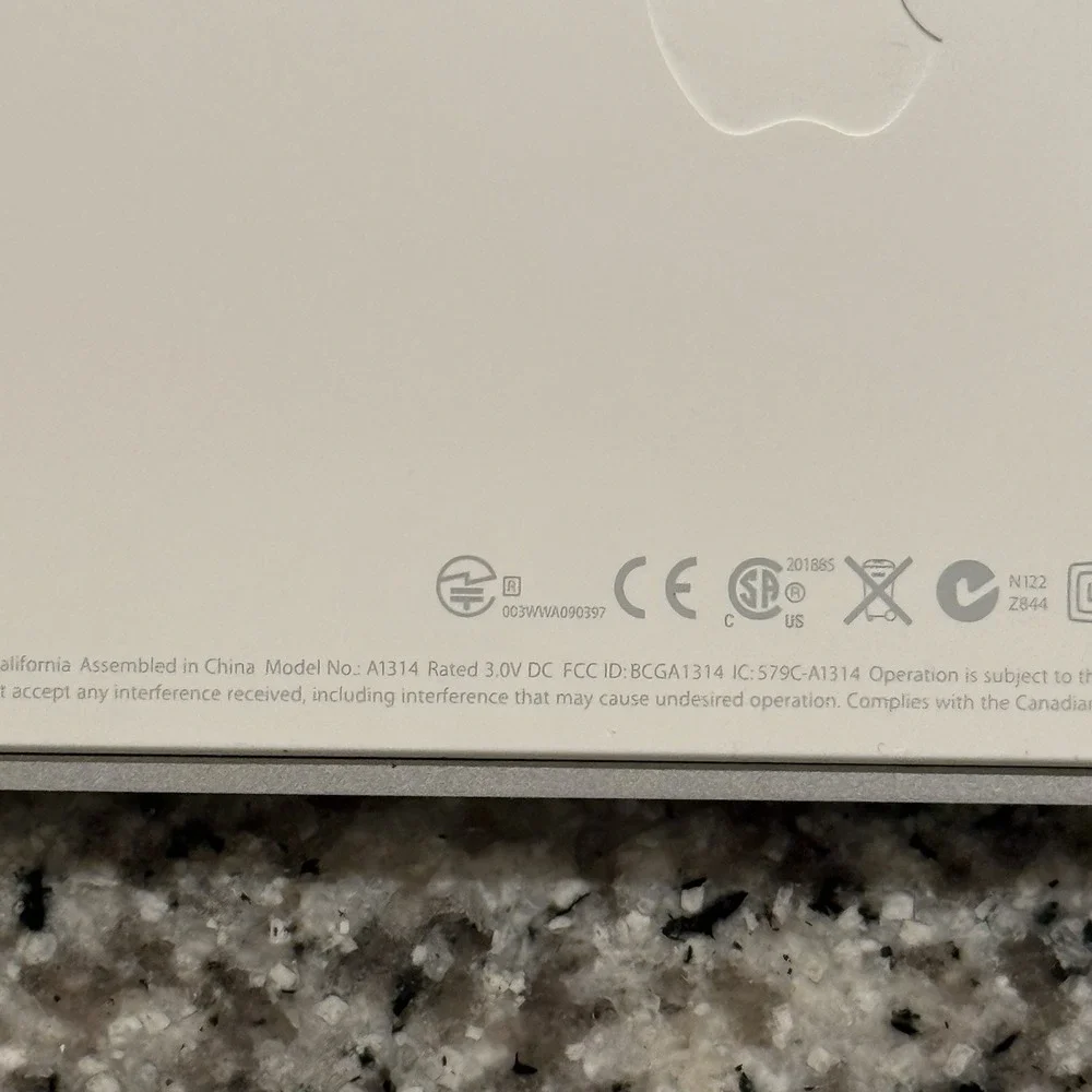 Apple Keyboard Model A1314 Wireless Bluetooth Genuine Keyboard Mac iPad Tested